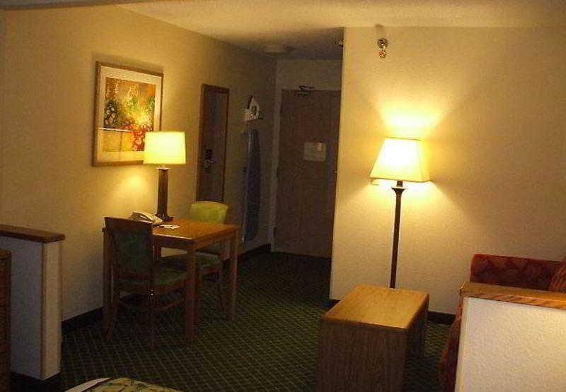Fairfield Inn & Suites By Marriott Terre Haute Εξωτερικό φωτογραφία